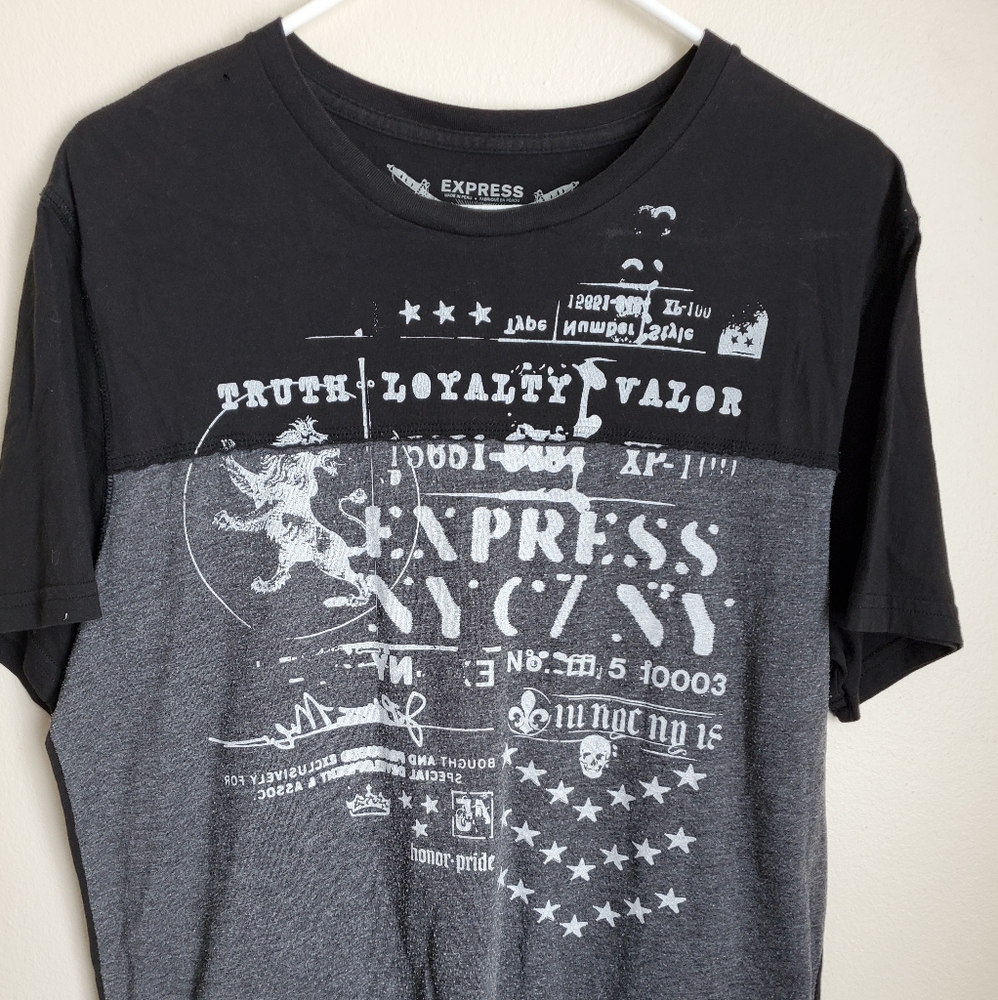 Express T-Shirt